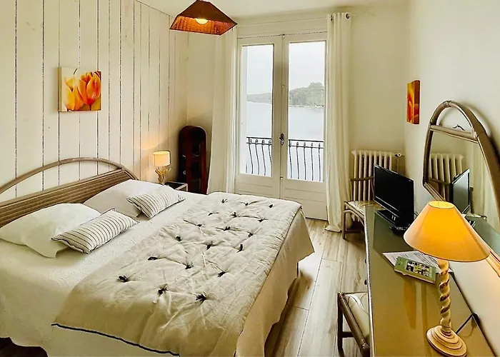 La Caravelle Logis Hotel 3*