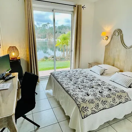 La Caravelle Logis Hotel 3*