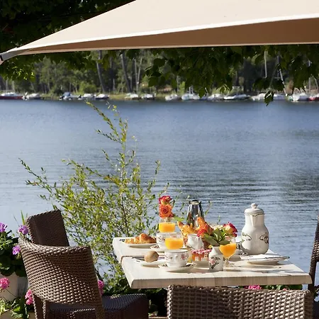 Hotel La Caravelle Logis Biscarrosse